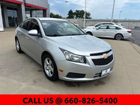 Used 2014 Chevrolet Cruze LT FWD image 3