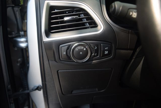 Used 2023 Ford Edge SEL w/ Convenience Package AWD/4WD image 5