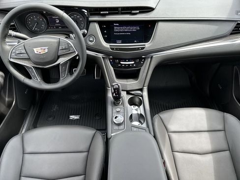 New 2026 Cadillac XT5 Sportv w/ LPO, Floor Liner Package AWD/4WD image 18