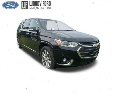 Used 2021 Chevrolet Traverse Premier w/ LPO, Floor Liner Package FWD image 3