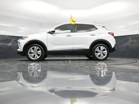 Used 2025 Buick Encore GX Preferred image 58