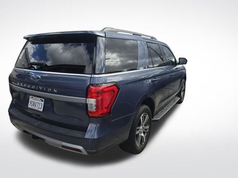 Used 2023 Ford Expedition XLT image 7