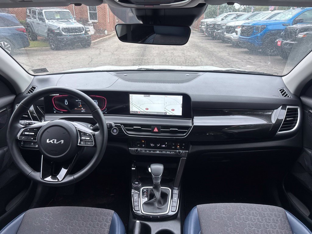 Used 2025 Kia Seltos S AWD/4WD image 23