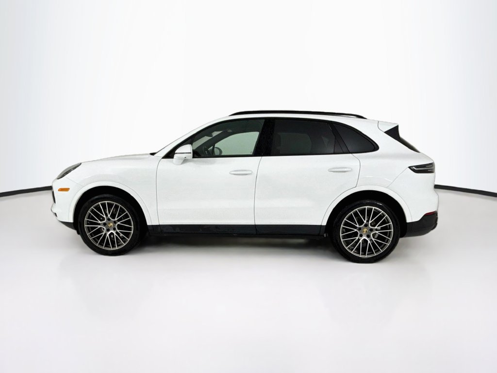 Certified 2023 Porsche Cayenne Platinum Edition AWD/4WD image 2