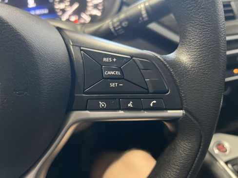 Used 2024 Nissan Altima 2.5 SV FWD image 11