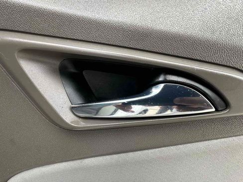 Used 2021 Chevrolet Malibu LS FWD image 32