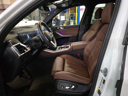 Used 2026 BMW X5 xDrive50e w/ M Sport Package AWD/4WD image 21