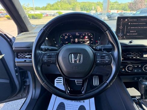 Used 2023 Honda Accord Sport image 12