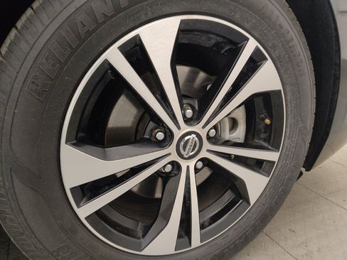 Used 2021 Nissan Sentra SV FWD image 31