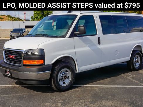 Used 2025 GMC Savana 3500 LT w/ LT Preferred Equipment Group RWD image 4