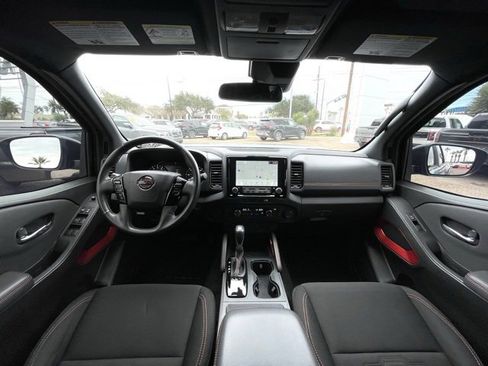 Used 2024 Nissan Frontier Pro-X image 27
