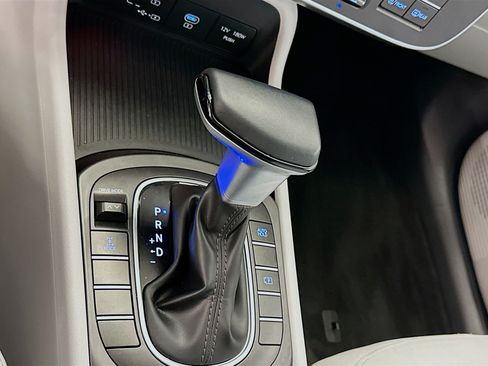 Used 2025 Hyundai Kona SEL image 25