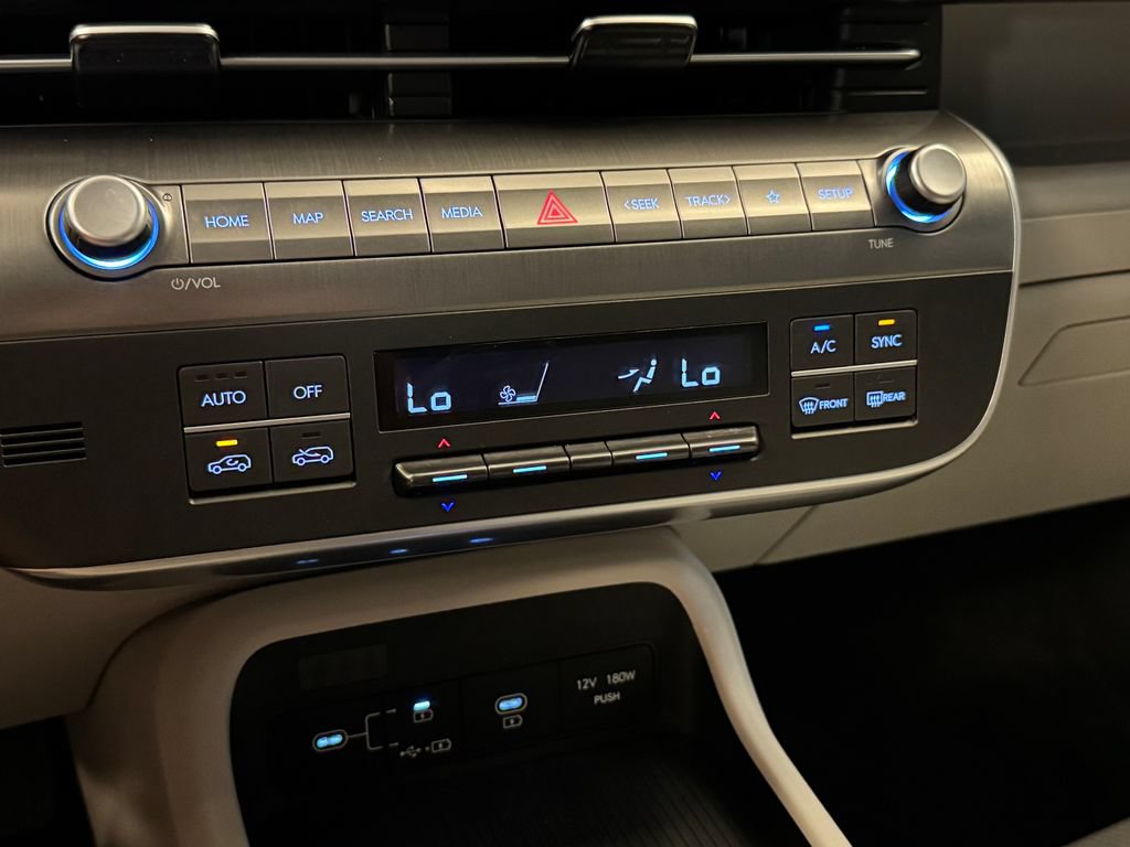 Used 2025 Hyundai Kona SEL FWD image 15