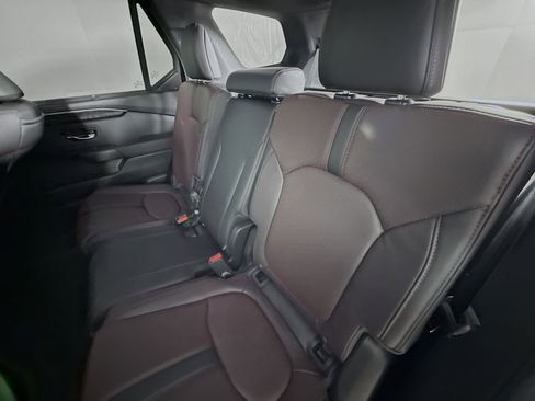 Used 2025 Honda Pilot Black Edition image 30