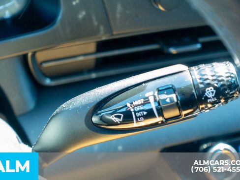 Certified 2025 Hyundai Elantra Sport image 32