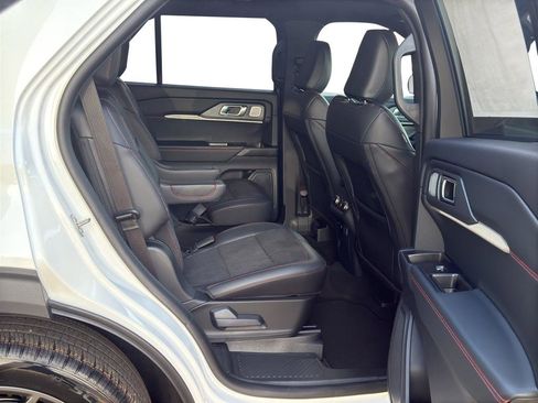 New 2026 Ford Explorer ST w/ Sun And Sound Package image 8