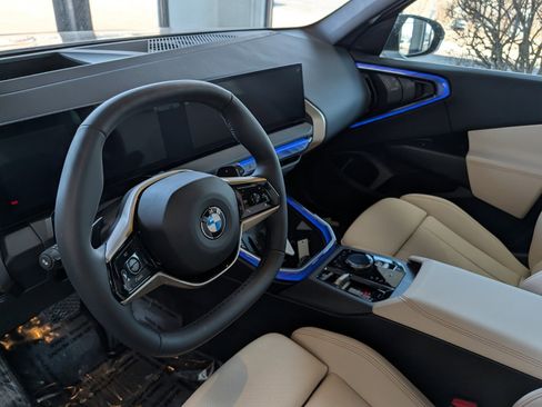 Used 2025 BMW X3 xDrive30i w/ Premium Package image 16