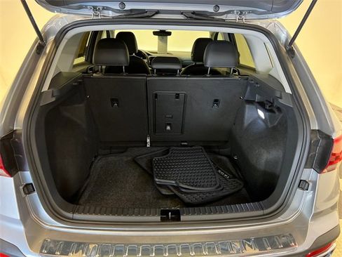 Certified 2024 Volkswagen Taos SE image 5