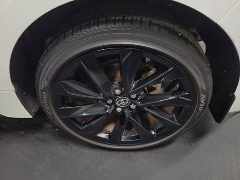 Used 2021 Toyota Corolla SE image 10