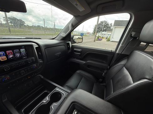 Used 2018 Chevrolet Silverado 1500 LTZ Z71 w/ Redline Edition AWD/4WD image 36