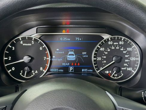 Used 2024 Nissan Altima 2.5 SV image 15