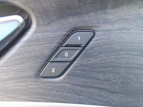 New 2025 Jeep Grand Cherokee L Limited w/ Luxury Tech Group II image 16