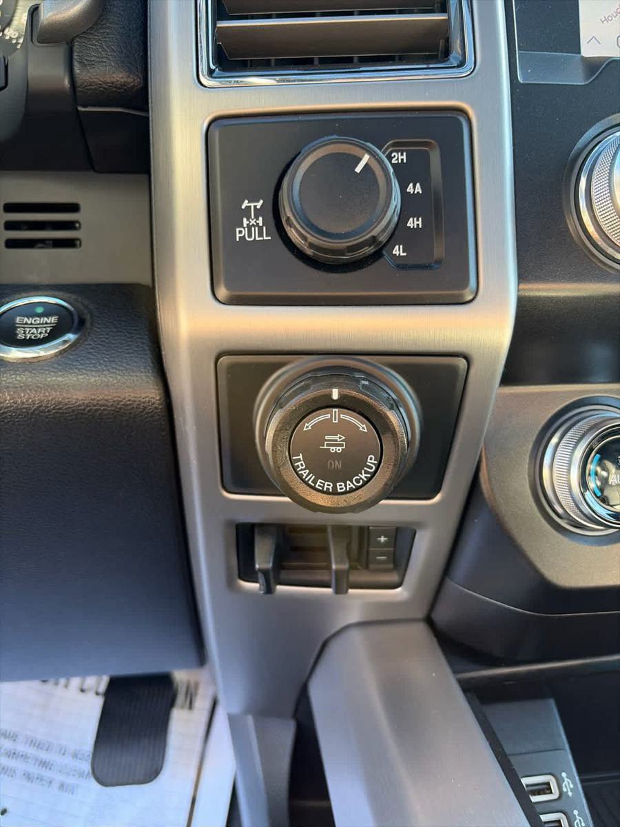 Used 2020 Ford F150 Platinum w/ Equipment Group 701A Luxury AWD/4WD image 28