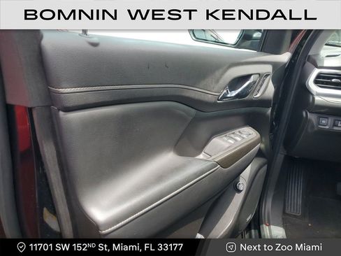 Used 2022 GMC Acadia SLT w/ Preferred Package image 15