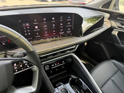 Used 2025 Audi Q5 Premium Plus w/ Premium Plus AWD/4WD image 22