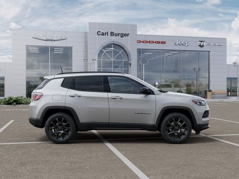 New 2026 Jeep Compass Latitude image 21