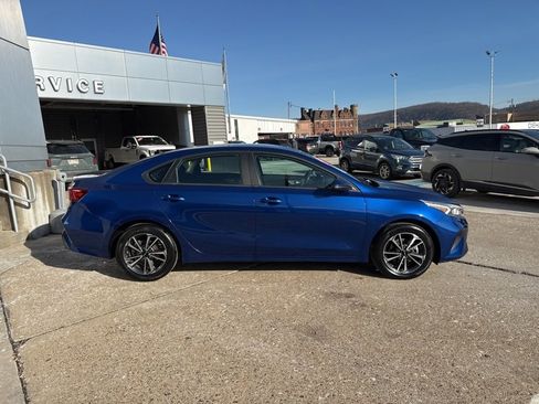 Used 2024 Kia Forte LXS w/ LXS Technology Package image 8