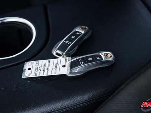 Used 2018 Porsche Panamera 4S image 84