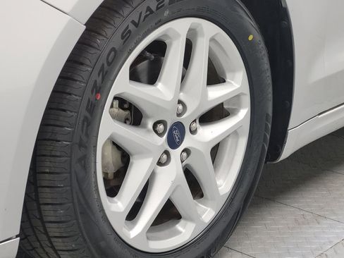 Used 2016 Ford Fusion SE image 31