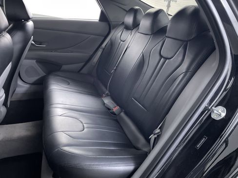 Used 2023 Hyundai Elantra SEL w/ Convenience Package FWD image 18