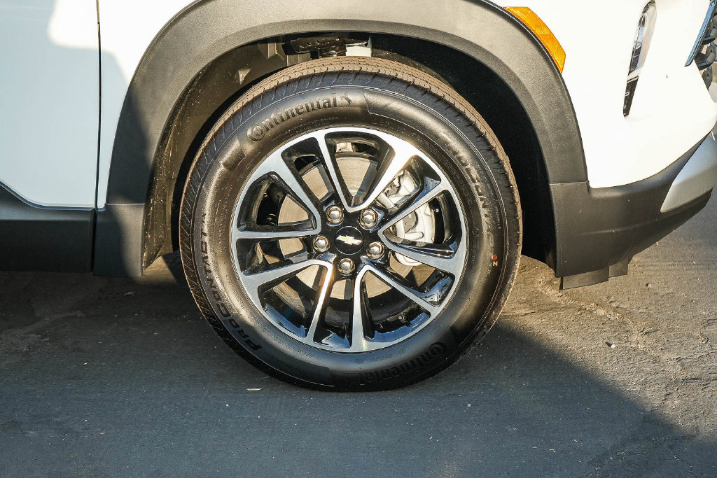 New 2026 Chevrolet TrailBlazer LT w/ Convenience Package FWD image 10