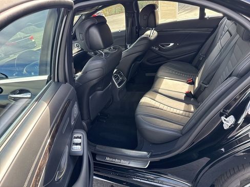 Used 2016 Mercedes-Benz S 550 Sedan image 16