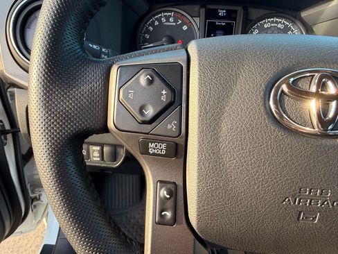 Used 2023 Toyota Tacoma TRD Sport image 19
