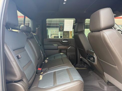Used 2023 GMC Sierra 2500 Denali w/ Technology Package AWD/4WD image 23