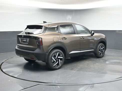 New 2026 Nissan Kicks SV image 4