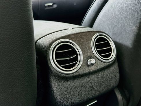 Used 2023 Mercedes-Benz E 350 Sedan image 28