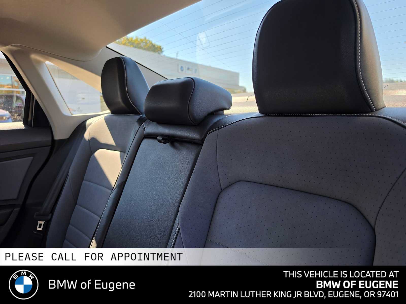 Used 2025 Volkswagen Jetta SE FWD image 21