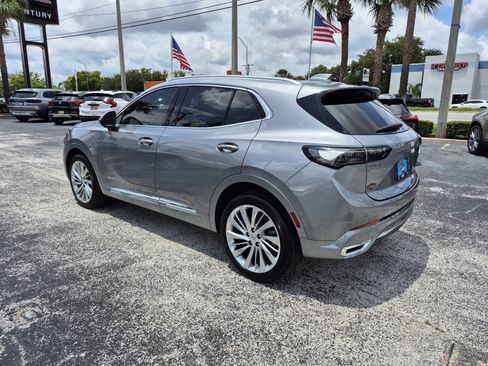 Used 2025 Buick Envision Avenir AWD/4WD image 6