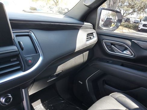 Used 2021 GMC Yukon XL SLT w/ SLT Premium Package image 24