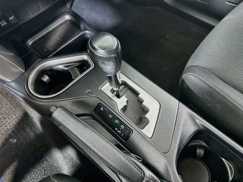 Used 2017 Toyota RAV4 XLE w/ All Weather Liner Package AWD/4WD image 28