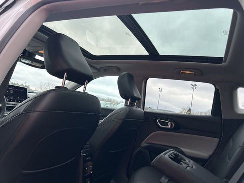 Used 2022 Jeep Compass Limited w/ Sun and Sound Group image 20