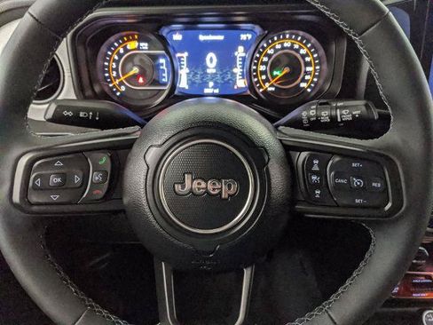 Used 2026 Jeep Wrangler Sport AWD/4WD image 12
