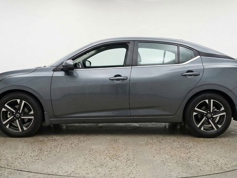 Used 2025 Nissan Sentra SV image 5