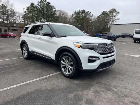 Certified 2023 Ford Explorer Limited w/ Equipment Group 301A image 4