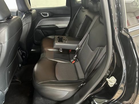 Certified 2023 Jeep Compass Latitude image 34