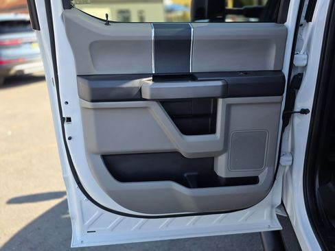 Used 2017 Ford F250 XLT w/ XLT Value Package image 21